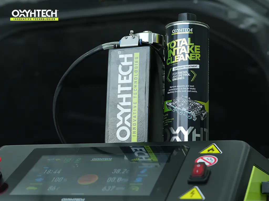 ผลงาน OXYHTECH - TOYOTA CAMRY-06 ล้างเขม่าคาร์บอน เครื่องยนต์สะอาดขึ้นทั้งระบบ