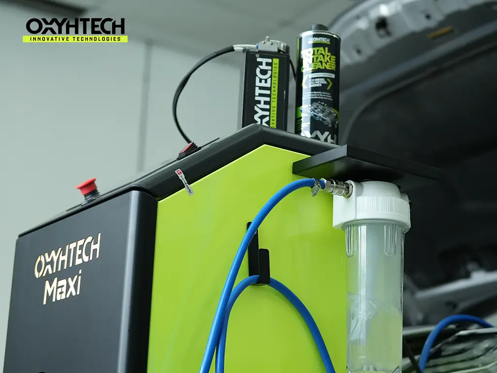 ผลงาน OXYHTECH - TOYOTA CAMRY-06 ล้างเขม่าคาร์บอน เครื่องยนต์สะอาดขึ้นทั้งระบบ