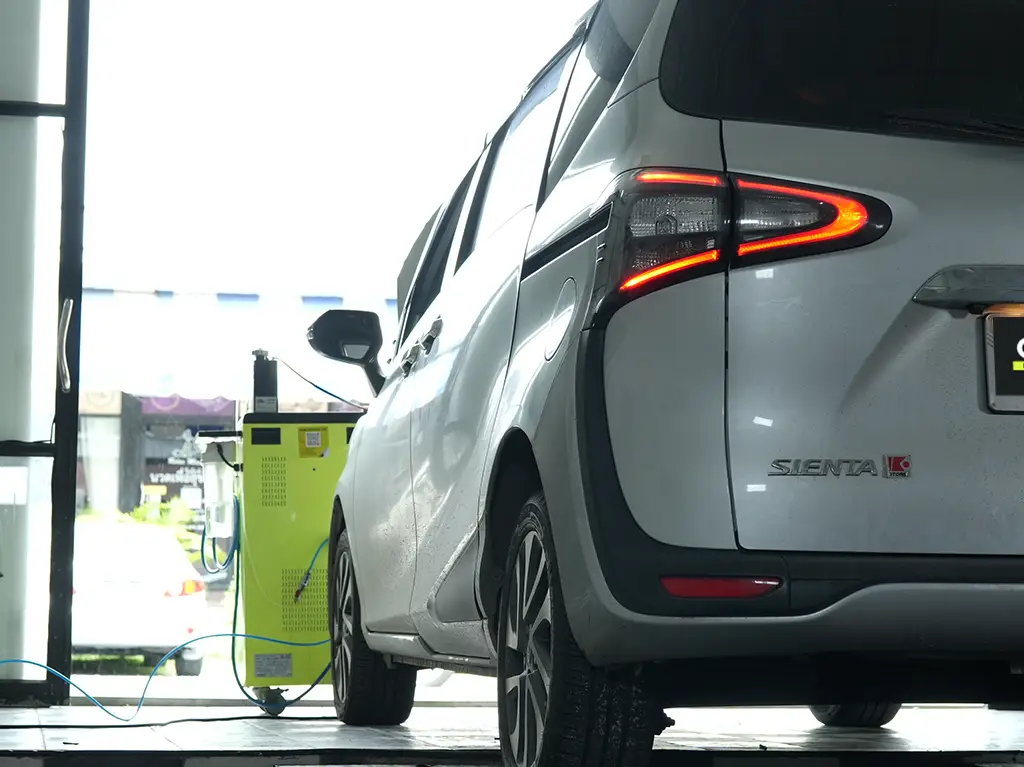 ผลงาน OXYHTECH - SIENTA ล้างเขม่าคาร์บอน เครื่องยนต์สะอาดขึ้นทั้งระบบ