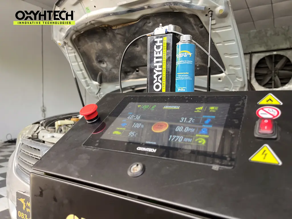 ผลงาน OXYHTECH - TOYOTA CAMRY-01 ล้างเขม่าคาร์บอน เครื่องยนต์สะอาดขึ้นทั้งระบบ