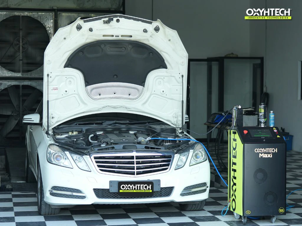 ผลงาน Oxyhtech - Benz E250 เบนซิน ดีท็อกซ์เครื่องยนต์